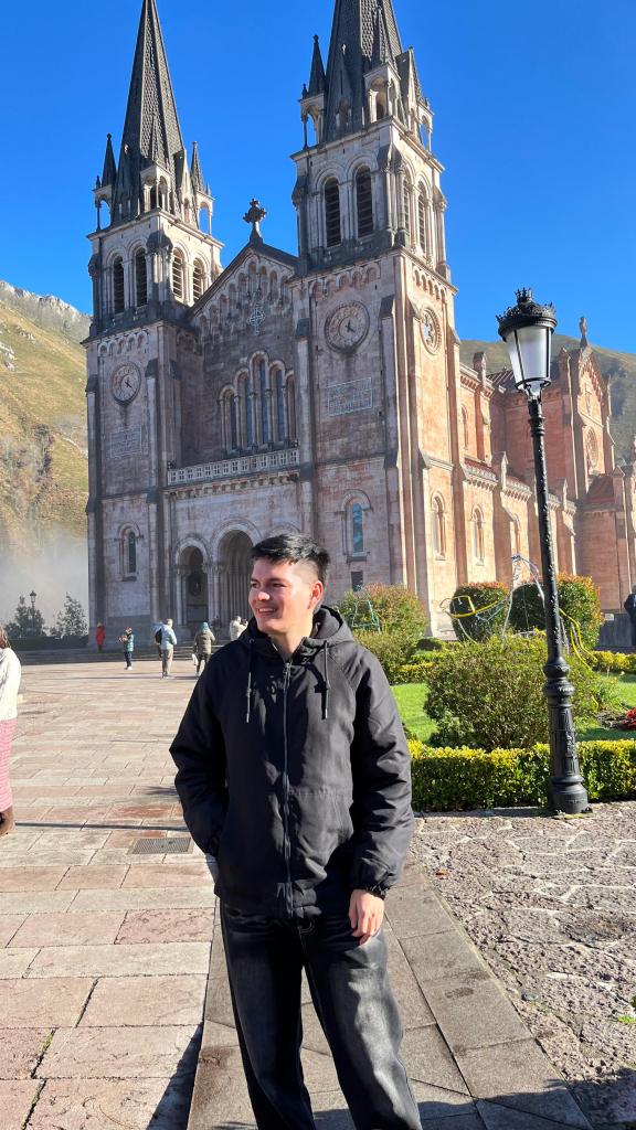 695992626: Chico busca chica en Asturias