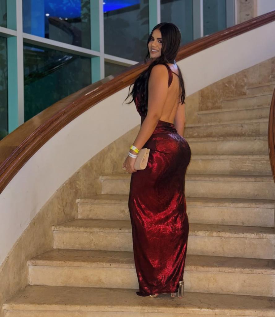 672012152: Chica busca chico en Barcelona