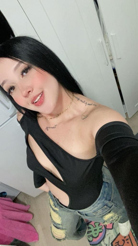 610799018: Chica busca chico en Barcelona