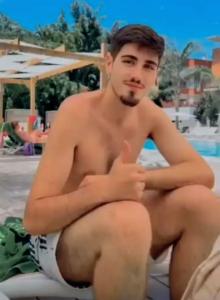 645543915: Chico busca chica en Sevilla