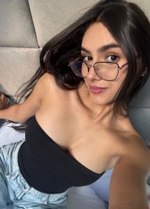 624874343: Chica busca chico en La Coruña