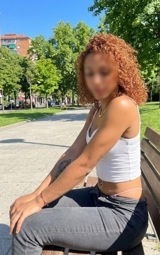 644266028: Chica busca chico en La Coruña