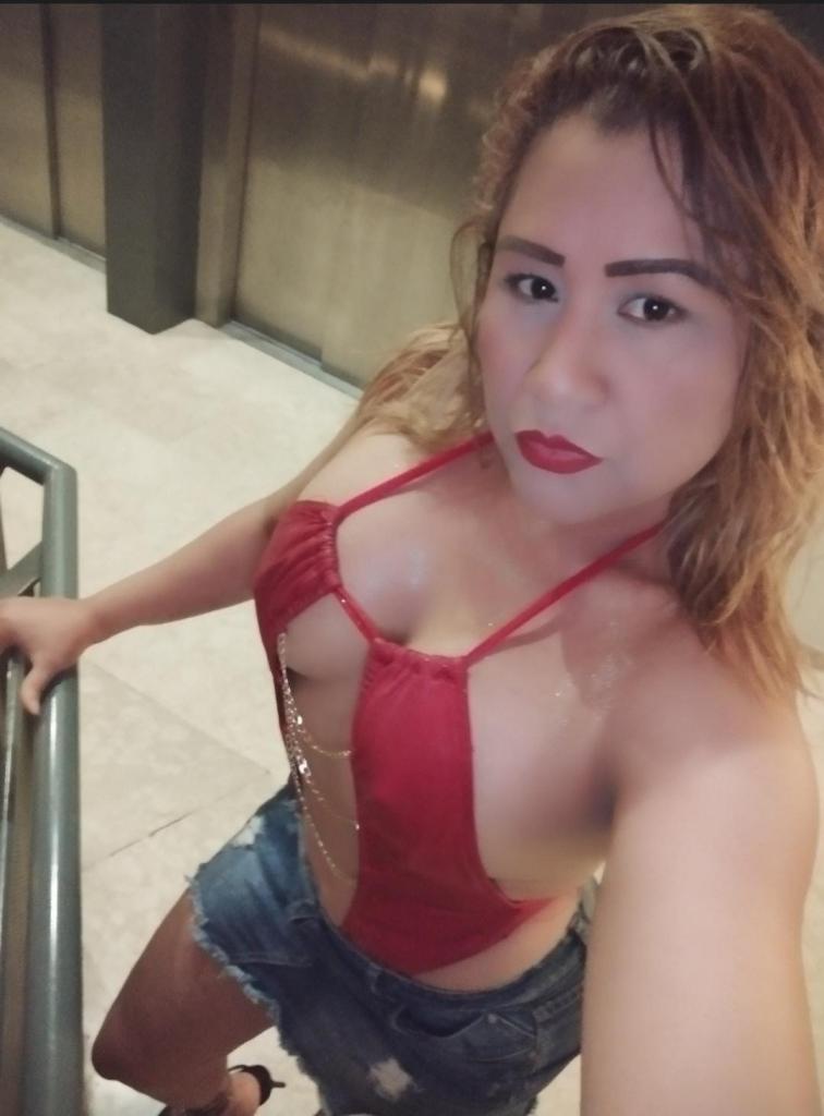 Chica busca chico en Granada: 