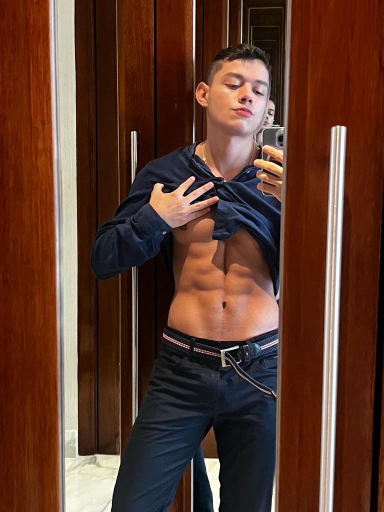 677664185: Chico busca chica en Madrid