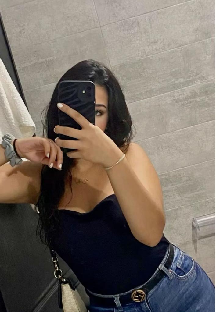 Chica busca chico en Málaga: Chica busca chico