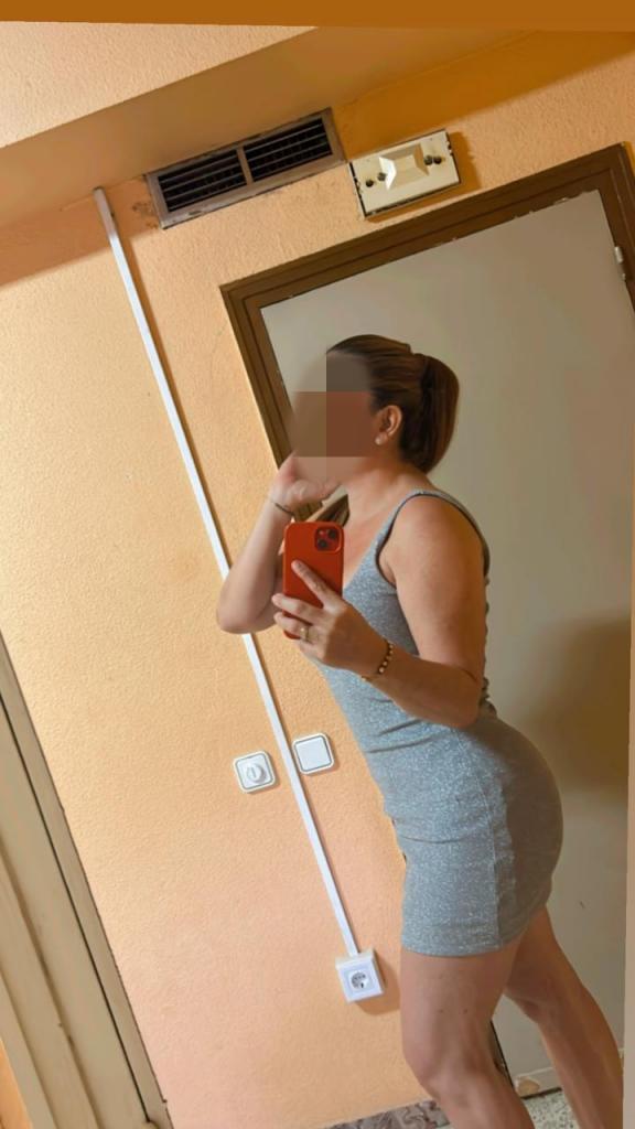 641360378: Chica busca chico en Ibiza