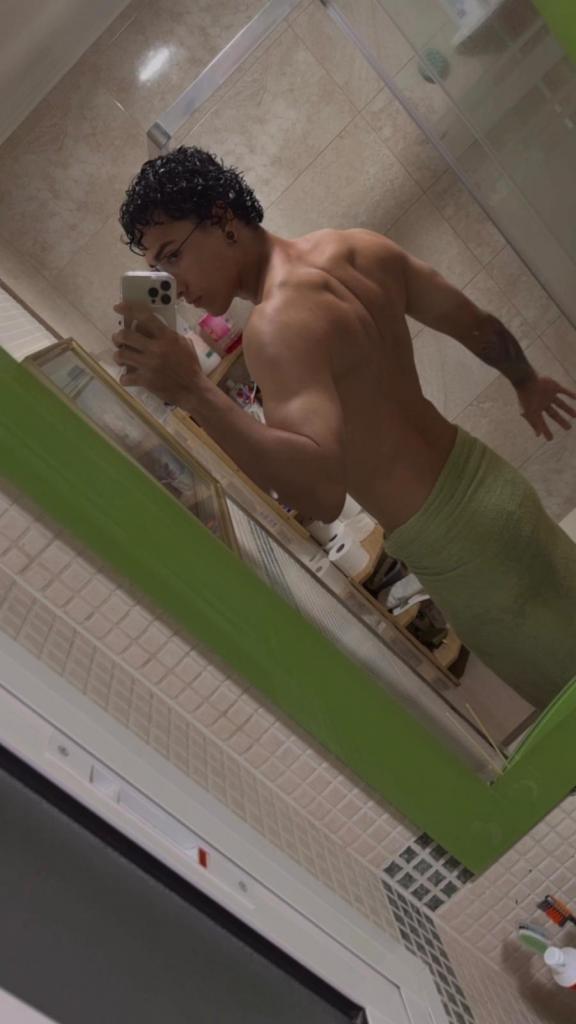 Chico busca chica en Alicante: 