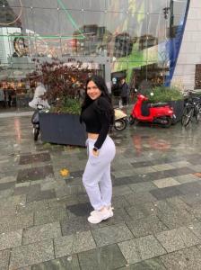 613384907: Chica busca chico en Alicante