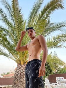 634140210: Chico busca chica en Madrid