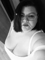 642373468: Chica busca chico en Sevilla