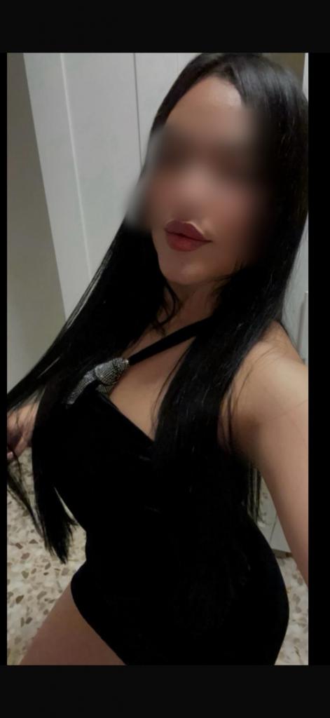 Chica busca chico en Tarragona: Chica busca chico