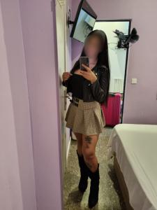 617236177: Chica busca chico en Barcelona