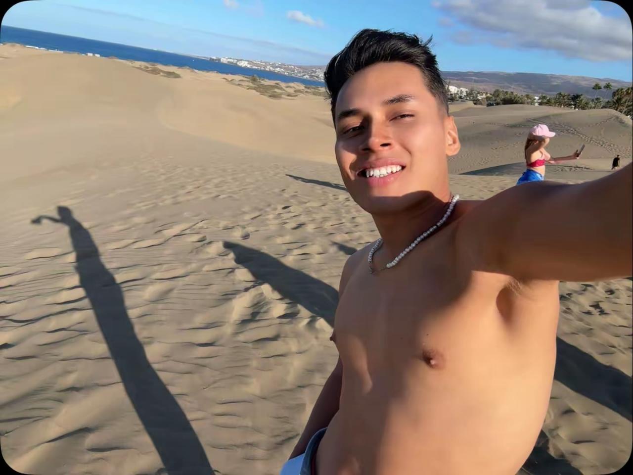 Chico busca chica en Málaga: 