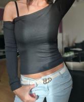 643388411: Chica busca chico en La Coruña