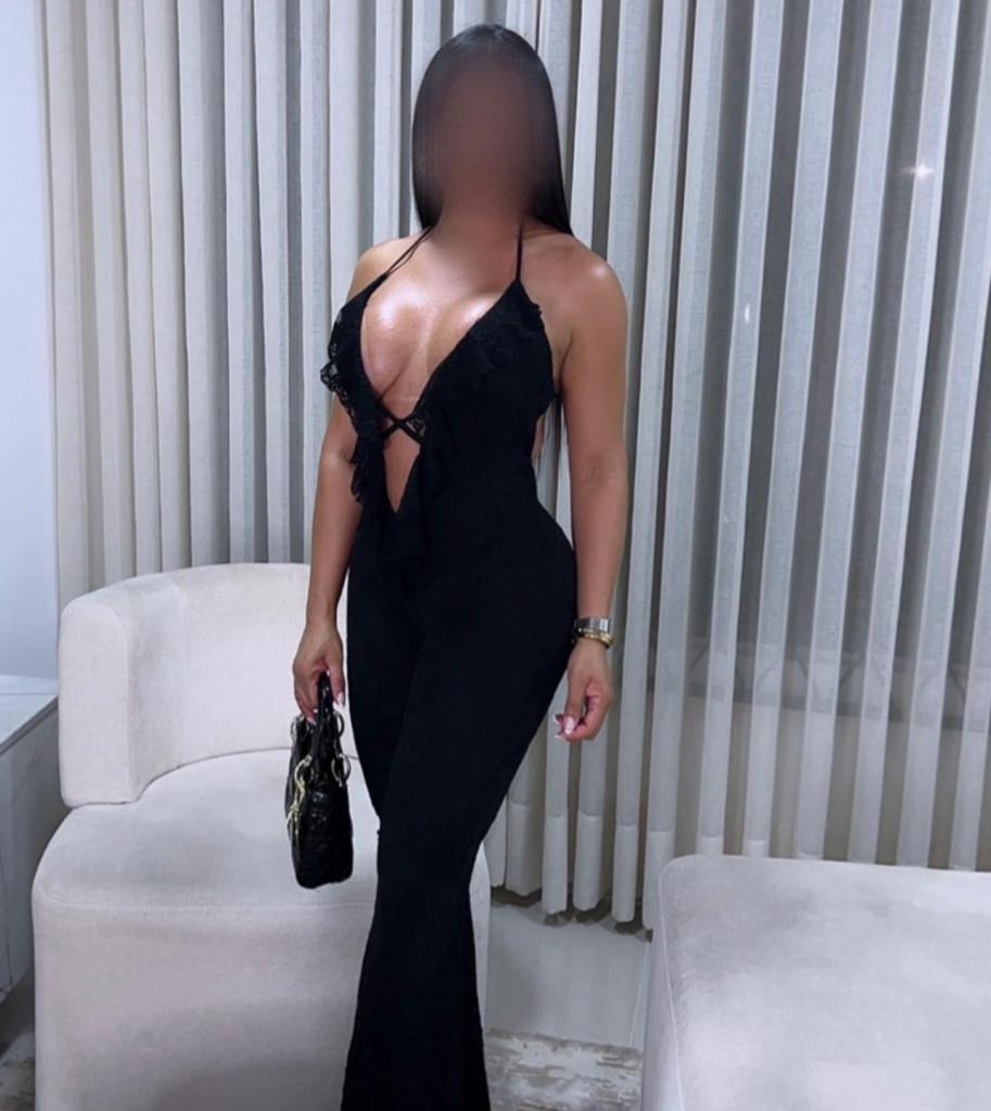 604189611: Chica busca chico en Cantabria