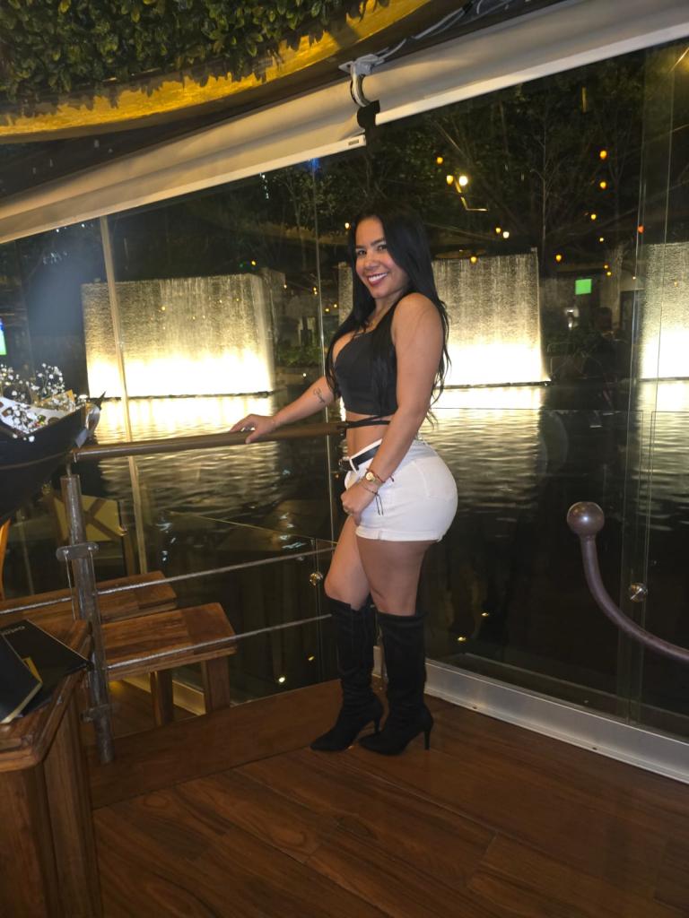 Chica busca chico en Tenerife: 