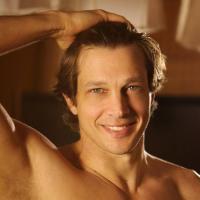 695355217: Chico busca chica en Barcelona