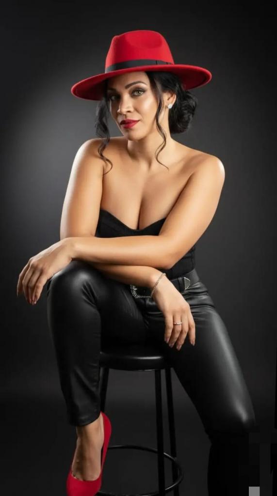 614304945: Chica busca chico en Madrid