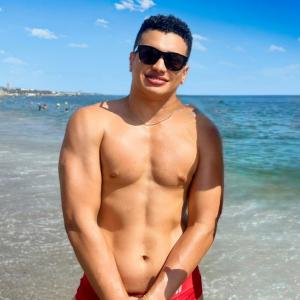 641802735: Chico busca chica en Málaga