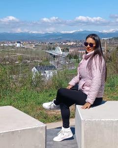 613208323: Chica busca chico en Cáceres