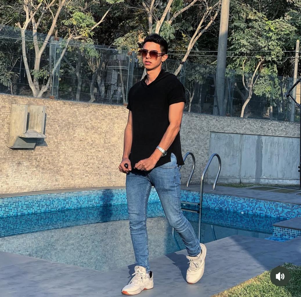 Chico busca chica en Valencia: 