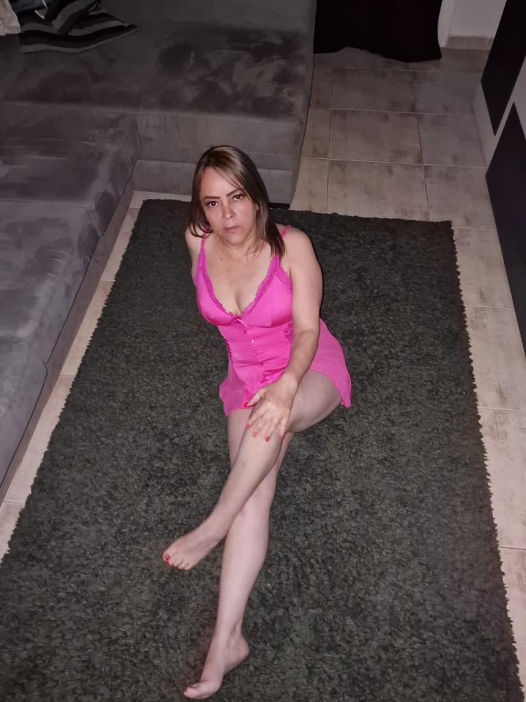 614691798: Chica busca chico en Tenerife