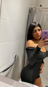 663239165: Chica busca chico en Barcelona