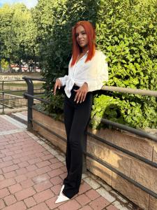 624420106: Chica busca chico en Madrid