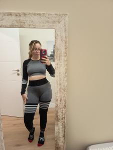 671682249: Chica busca chico en Madrid