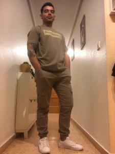 613577359: Chico busca chica en Alicante