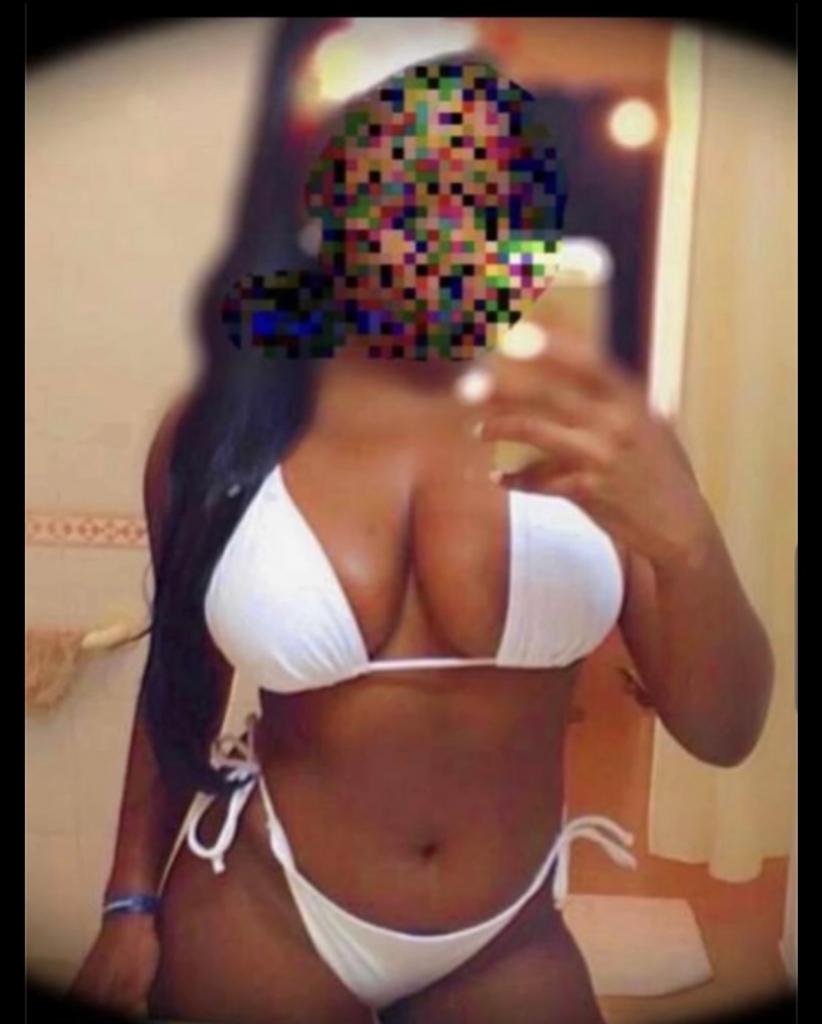 631243916: Chica busca chico en Barcelona
