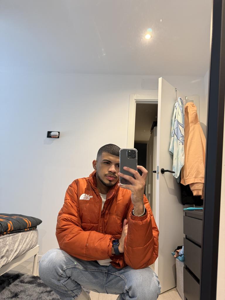 Chico busca chica en Alicante: 