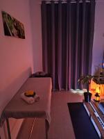 681190979: Chica busca chico en Madrid