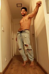 Chico busca chica en Granada: 