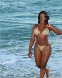 Chica busca chico en Almería: 