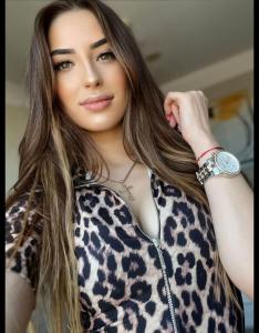 652134837: Chica busca chico en Madrid