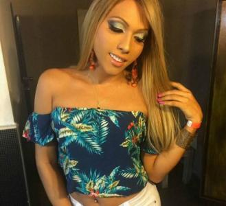 677016162: Travesti en Jaén