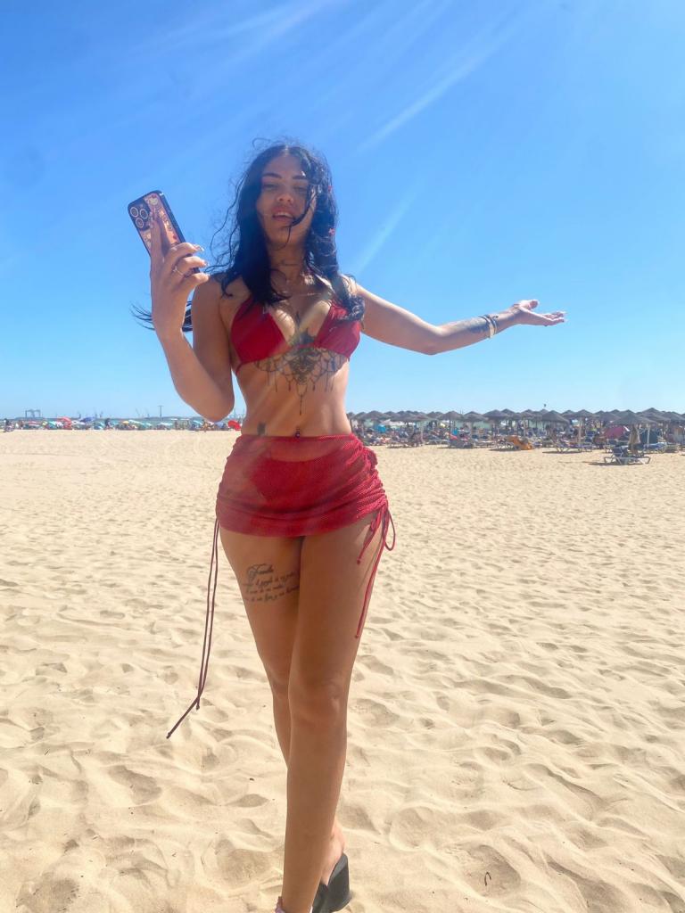 Chica busca chico en Cádiz: 