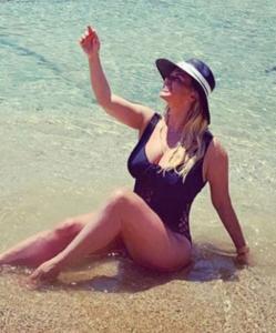 643049412: Chica busca chico en Granada