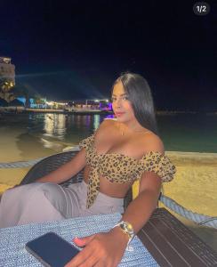 631101759: Chica busca chico en Barcelona