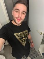 697193756: Chico busca chica en Málaga