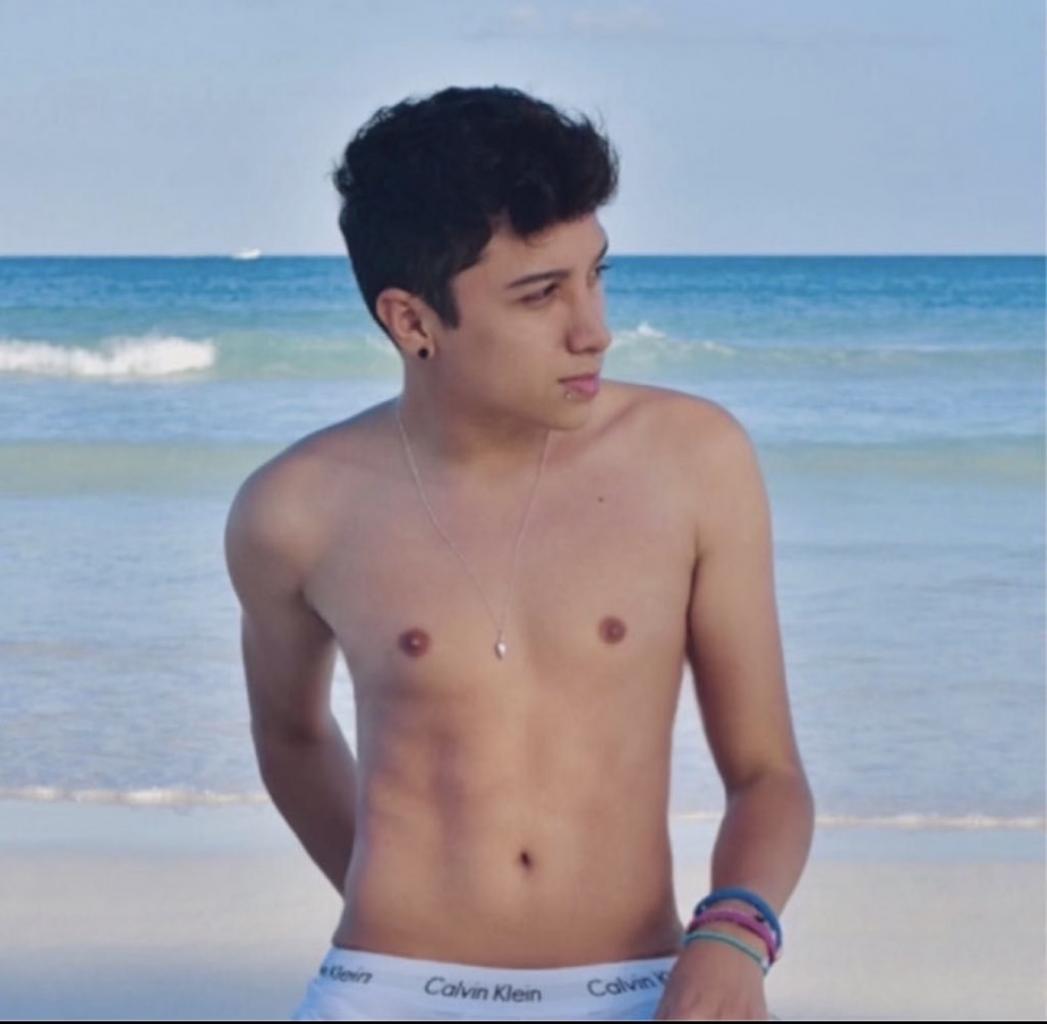 678745437: Chico busca chica en Málaga