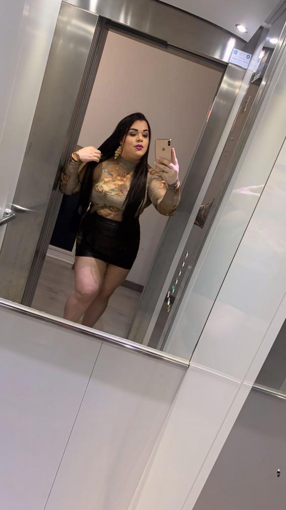 645481763: Travesti en León