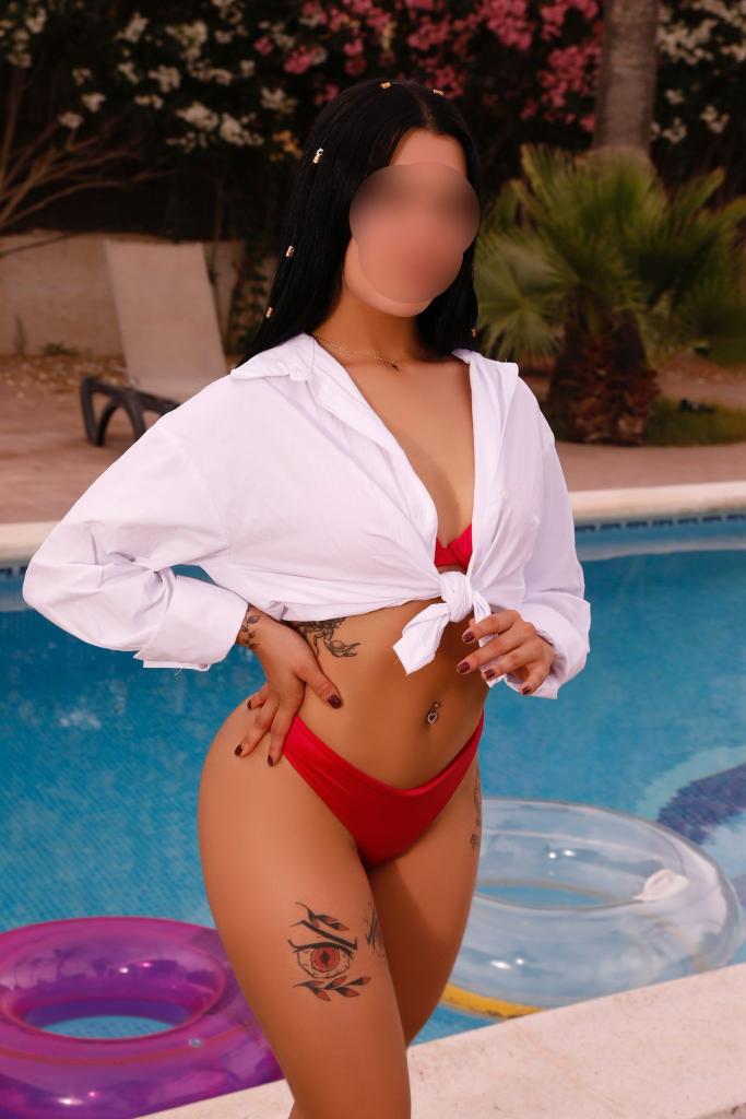 613734034: Chica busca chico en Madrid