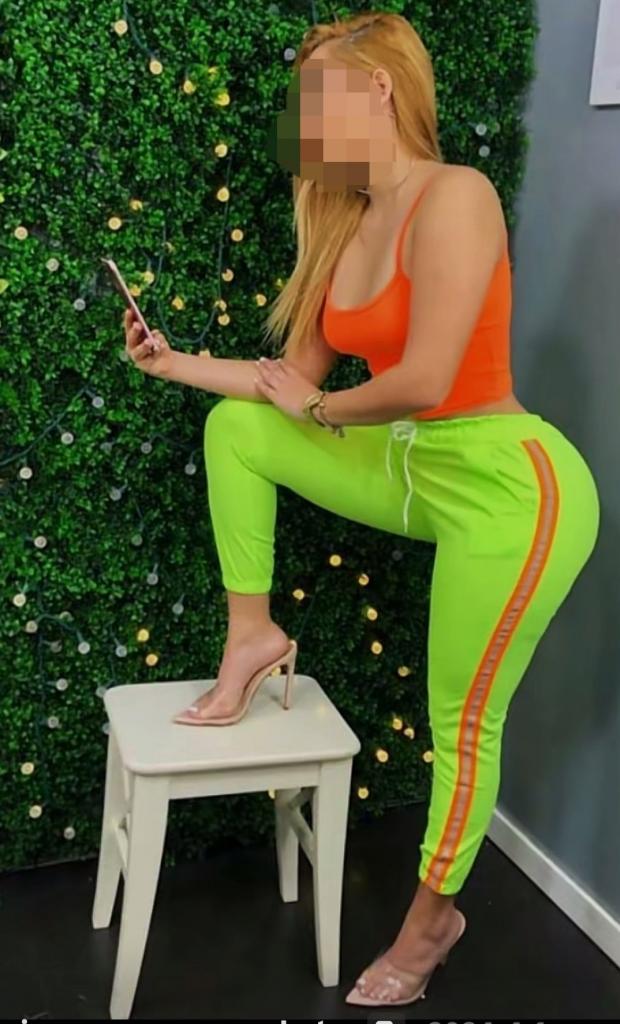 Chica busca chico en Tenerife: 