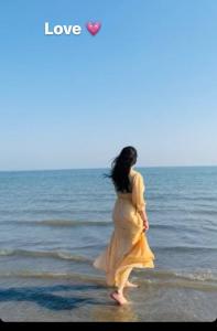 692866260: Chica busca chico en Sevilla