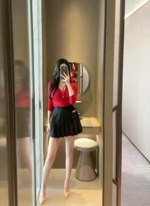 604932259: Chica busca chico en Madrid