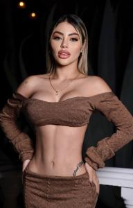 634101117: Chica busca chico en Barcelona