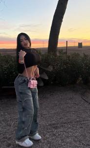 658921143: Chica busca chico en Málaga