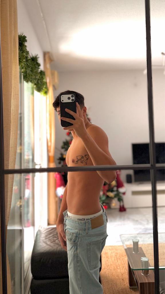 Chico busca chica en Málaga: 